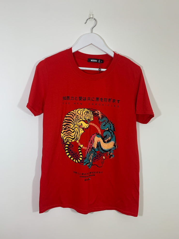 Red Oriental Graphic T-Shirt (Small)