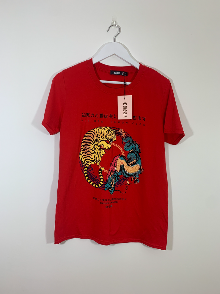 Red Oriental Graphic T-Shirt (Small)